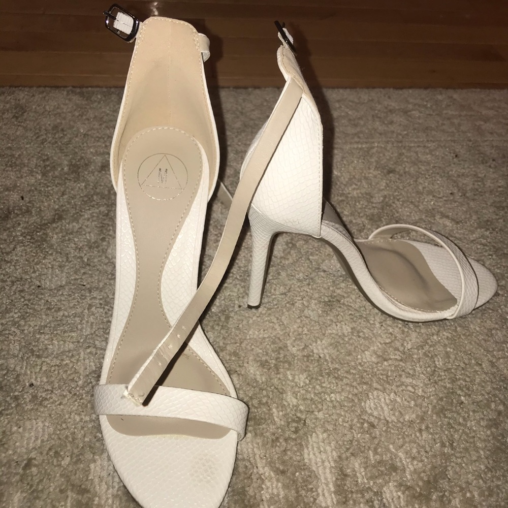 white heels - Picture 2 of 2